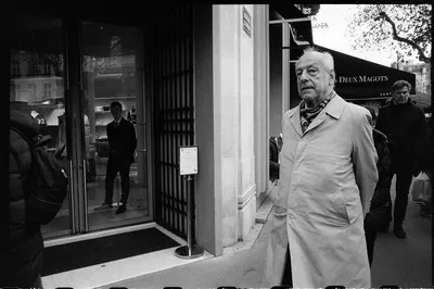 Paris, 1 of 84